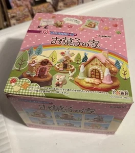 Re-ment Megahouse Candy House Miniatures Gingerbread Candy Dollhouse Full Set - Picture 1 of 8