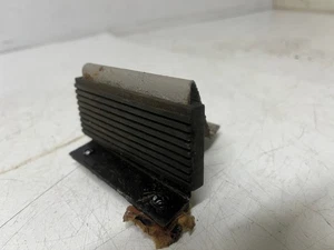 TRIUMPH SPITFIRE GETRIEBETUNNEL FUSSRASTE - Bild 1 von 2