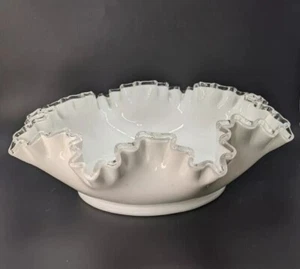 Fenton Blanco Plata Cresta Vaso Leche Base Borde Volantes 11.5" - Imagen 1 de 5