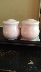 Vintage Pfaltzgraff Aura 2H/3H Salt & Pepper Shakers - Picture 1 of 11