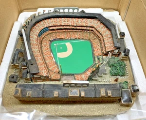 Sport Collectors Guild Ltd. Ed. Stadium Collectible Oriole Park Gold Series 2005 - Picture 1 of 14