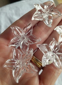 Fantastic Large Clear Flower Daisy Buttons 31mm 10pcs - Picture 1 of 9