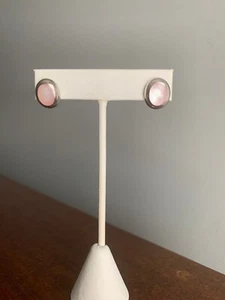 Vintage pale pink stone stud earrings set in 92.5 Sterling silver - Picture 1 of 8