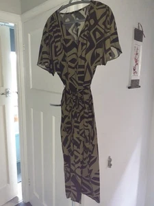 Green And Black Lightweigh Floaty Dress Size 14 - Picture 1 of 3