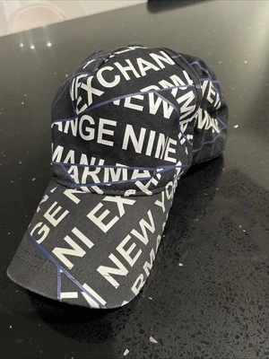 Chapéu masculino Armani Exchange usado está em muito boas condições - Imagem 1 de 4