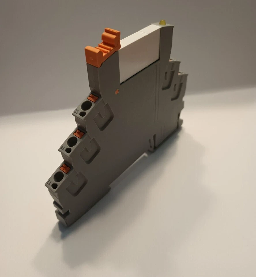 Phoenix contact relay rif-o-rpt-24dc/21 29 03 37 0 (Box of 10) - Image 1 of 4
