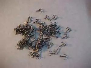 50 NEUE DREIFACHHAKEN GRÖSSE 12 ANGELKÖDER SCHWARZ SONNENFISCH BARSCH CRAPPIE - Bild 1 von 4