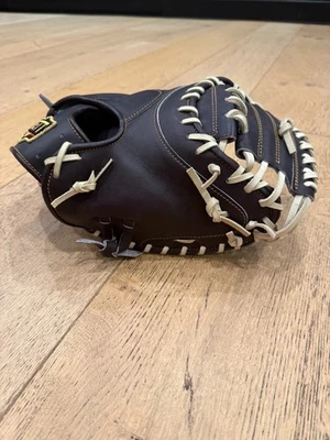 Guante de Béisbol JAPAN ZETT TOP PRO Modelo 34" Catcher Marrón Espalda Abierta Derecha Limitada Foto 1 de 4