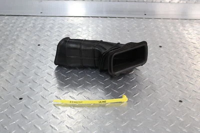 2006 KAWASAKI NINJA ZX10R ZX1000D RIGHT RAM AIR INTAKE DUCT TUBE - Image 1 of 4