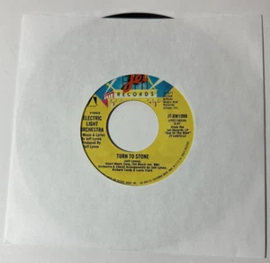 Electric Light Orchestra TURN TO STONE (45 ROCK) #JT-XW1099 PLAYS VG+ - Picture 1 of 5