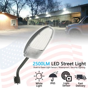 Luz de seguridad de calle LED para jardín al aire libre IP65 Luz de inundación del sensor del atardecer al amanecer - Imagen 1 de 12