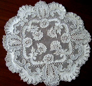Victorian 19C Doily Ireland Limerick design h embroidered mesh lace carnations - Picture 1 of 4