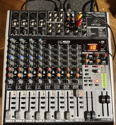 Behringer XENYX X1622USB Mixer With 24-Bit Multi-FX USB Audio Interface Mint! - Image 1 of 2