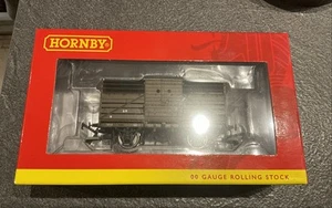 HORNBY 'OO' GAUGE R6735A SR 10 TON BULLIED CATTLE WAGON NO.52503 - Picture 1 of 2