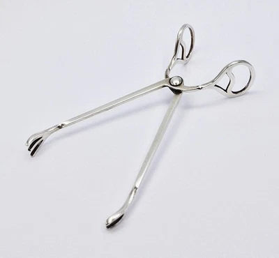 ANTIQUE CONTINENTAL SOLID SILVER SPRUNG SUGAR TONGS / NIPS c1930 - Image 1 of 4
