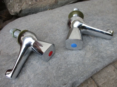 Vintage Unused Old Stock Pair Brass Tap Faucet Water Hot / Cold Wash Basin Sink Cover