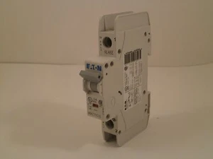 EATON DIN RAIL MOUNT CIRCUIT BREAKER WMZT1C16  16A/1POLE/277V - Picture 1 of 6