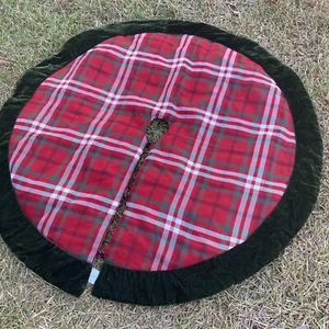St. Nicholas Square Tree Skirt Christmas Plaids And Green Velvet Trim As Is READ - Picture 1 of 7