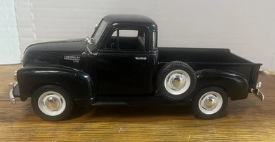 Diecast  1/24 1953 Chevy Pick Up 3100 Welly - Image 1 of 4