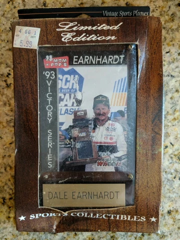 Dale Earnhardt Plaques Factory Sealed Unopened Box Vintage Sport Sz 4 x 6 Cover