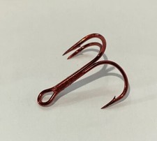 Mustad round bend RED treble 25 pk