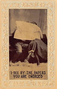 Postal: I See By The Papers You Are Engaged, Couple, Romance, DB 1910 - Imagen 1 de 2