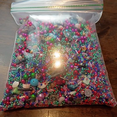 Mixed Bead Crafts Jewelry Making Variety Findings Scoop Bag 2lbs Lot...005 - Image 1 of 4