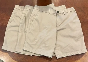 Paket mit 3 Banana Republic Freizeitshorts für Herren Aiden 9 "Innennaht Größe 32 - gebraucht, in einwandfreiem Zustand - Bild 1 von 7
