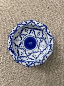 Thai Ceramic Pedestal Miniature Small Bowl Tea Bag Holder Blue & White - Picture 1 of 5