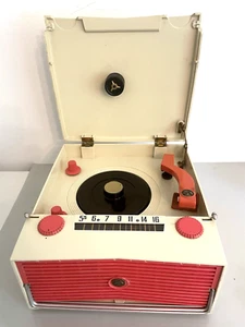 Vintage RCA 45 rpm Record Player/Radio Model 6-BY-4 - Picture 1 of 18