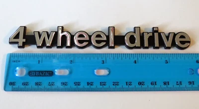 NUEVO 1979-1980-1981 para Jeep Wagoneer-Grand Wagoneer 4-Wheel Drive emblema-insignia Foto 1 de 4