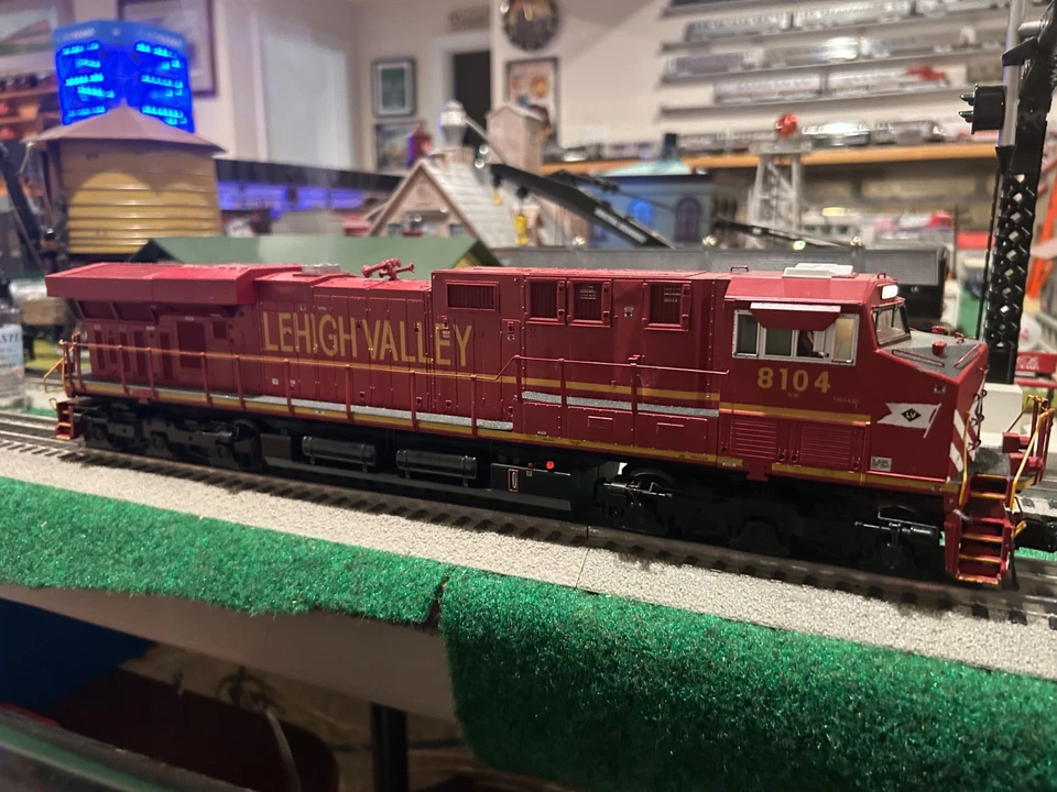 MTH 20-20279-1 Lehigh Valley ES44AC Diesel LN/Box - Image 1 of 4