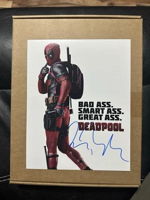 Ryan Reynolds Deadpool 漫威亲笔签名 8 x 10 照片带真品证明 — 第 1/2 张图片