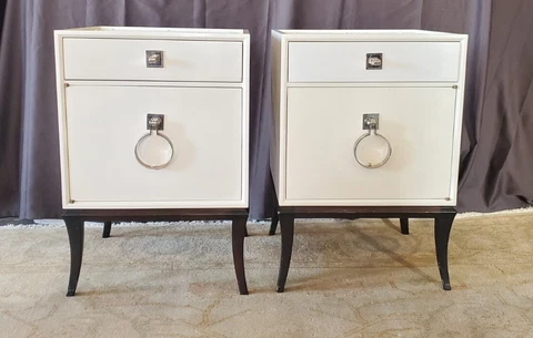 Tommi Parzinger Originals Pair of White Lacquered Nightstands Side Tables Cover