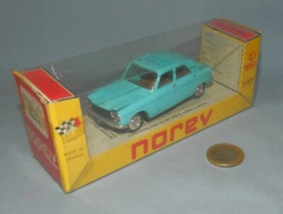 Norev Plastigam série C réf 5 : Peugeot 204 Berline Toit Ouvrant (Turquoise) - Photo 1/4
