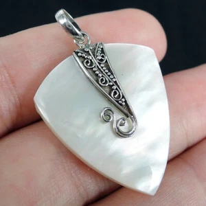 Colgante de plata esterlina 925 blanco madre perla en forma de escudo de plata esterlina joyería hecha a mano - Imagen 1 de 4