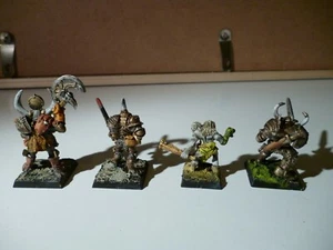 Chaos Champion x4 - similar to the old world warhammer miniature - Picture 1 of 2