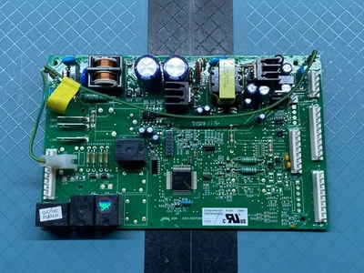 GE Refrigerator Main Control Board P# 225D4204G003 - Image 1 of 4