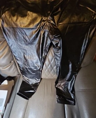 NUEVO Studio 1886 Imitación CUERO LEGGINGS 2X 2T Pantalón EE. UU. Negro Suave Poliéster Vinilo Foto 1 de 4