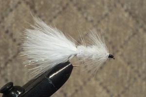 Woolly Bugger WHITE  Size 4 - 1 Dozen Wet Trout Fly F787 - Picture 1 of 1