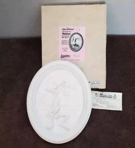 Placa de cerámica de Walt Disney años 70 lista para pintar GOOFY #8029 nueva en caja - Imagen 1 de 12