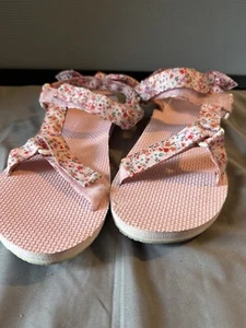 Sandalias sin cordones Time And Tru con suela acolchada para mujer con tiras florales talla 11 - USADAS - Imagen 1 de 4