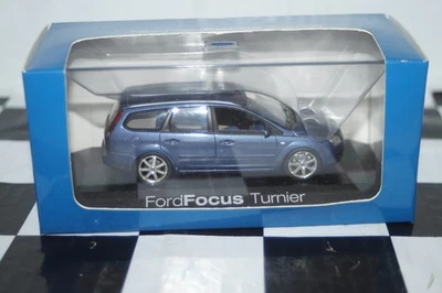Minichamps Ford Focus estate blue (dealer box)  1:43 - Image 1 of 4