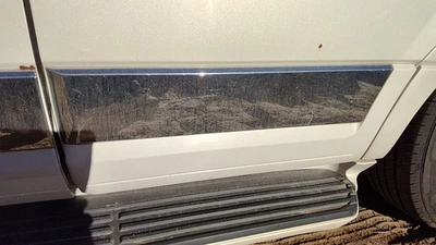 07-14 Navegador Driver Moldura Trasera Izquierda Desde Puerta Trasera Borde Pv Blanco Chocolate Foto 1 de 4