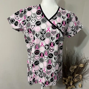 NWT I Love Scrubs Scrub Top Women's Small Heart & Cancer Ribbon Print Pink Black - Picture 1 of 11