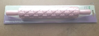 Dunelm Embossing Rolling pin. Heart Designs. Baking Rolling Pin. - Image 1 of 4