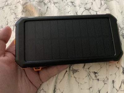 Banco de energía cargador solar LATIMERIA 45800mAh Foto 1 de 2