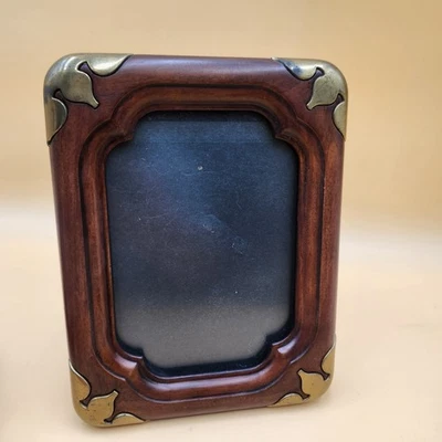 Borde de marco de madera de latón decorativo vintage de 5" x 7" Foto 1 de 4