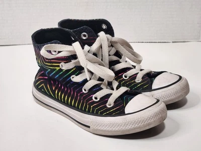 Zapatillas altas Converse negras con patrón de estrella arco iris juveniles talla 12 Foto 1 de 4