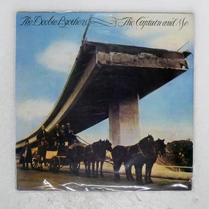 DOOBIE BROTHERS CAPTAIN AND ME WARNER P8325W Japan VINYL LP - Picture 1 of 1